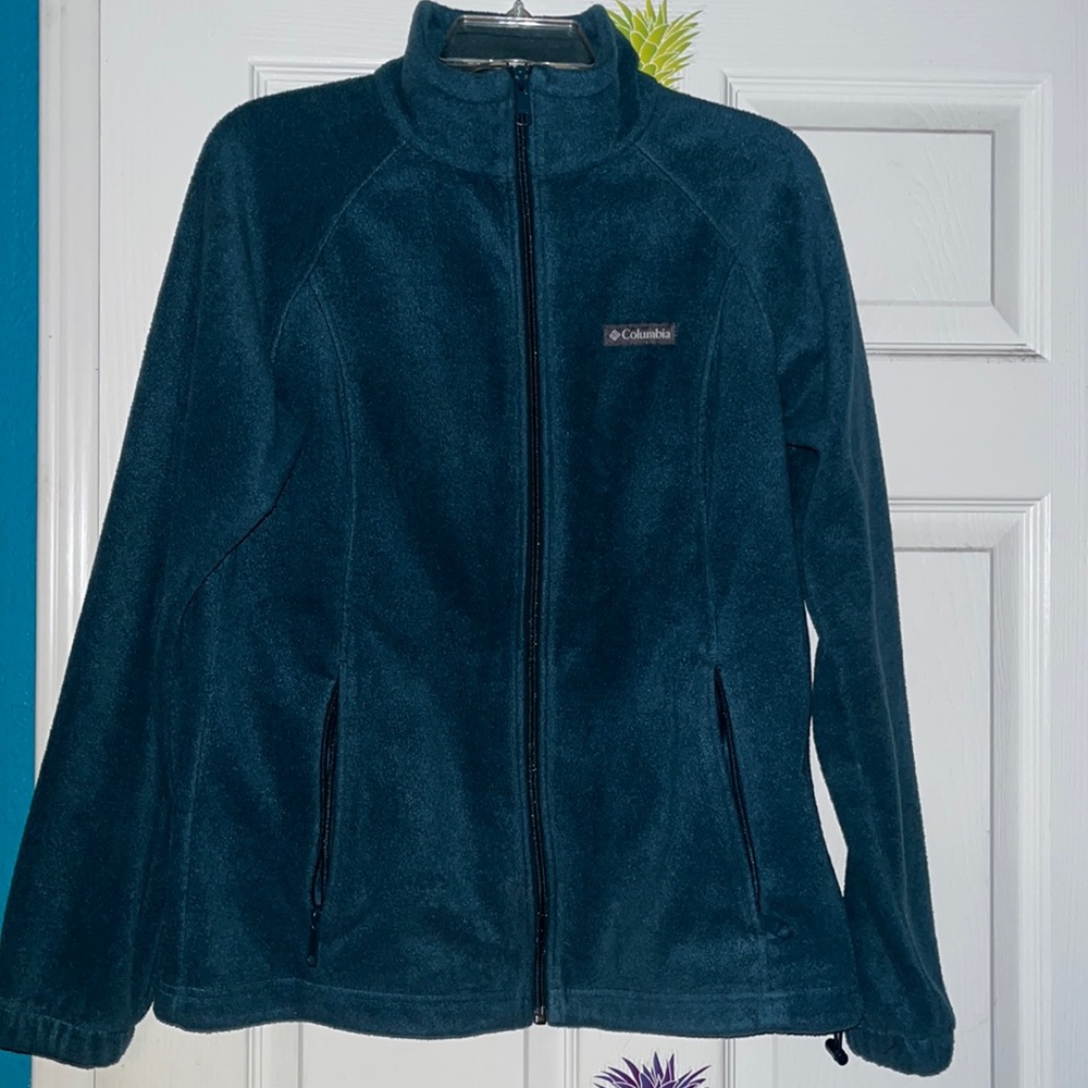 Zip up Colombia sweater size Medium